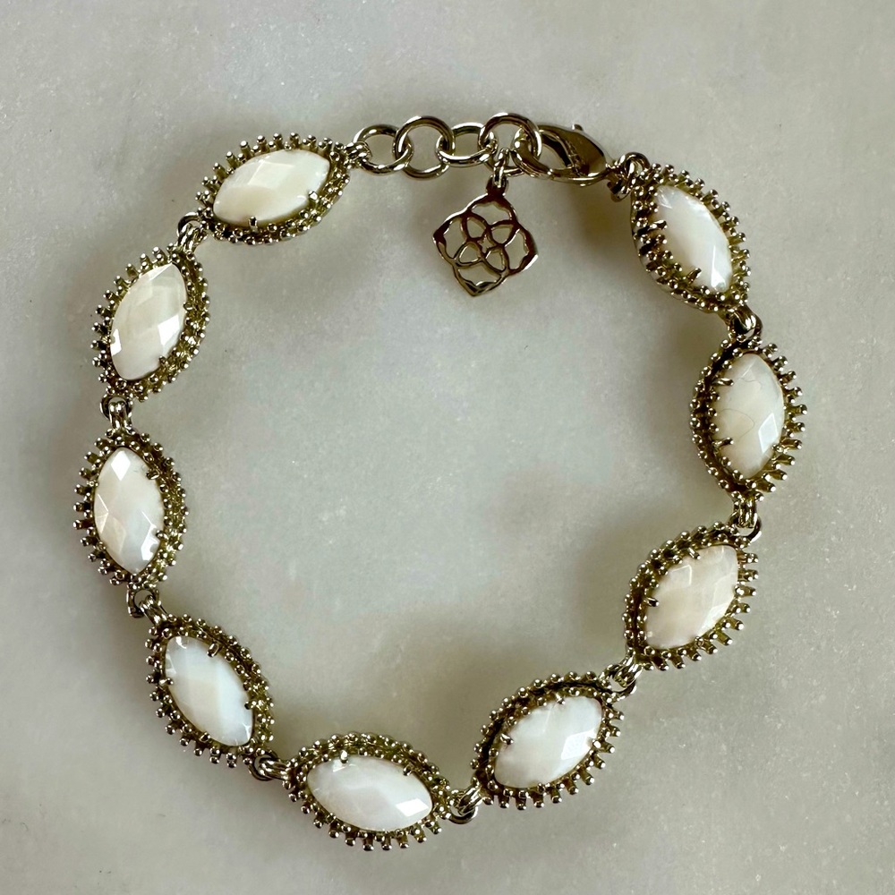 Elegant White and Gold Bracelet